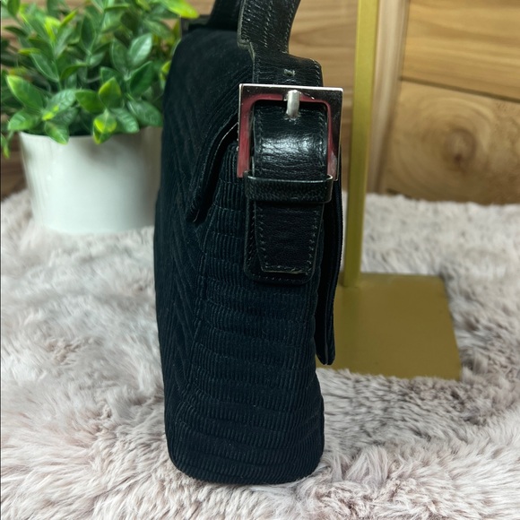 BALLY VINTAGE Black Corduroy Geometric Baguette Bag - PRISTINE - Picture 6 of 16